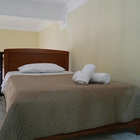 Stone Living Symi Central Apartments Екстер'єр фото
