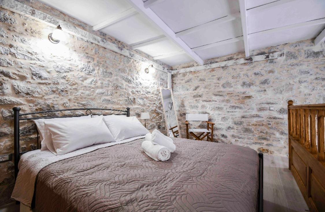 Stone Living Symi Central Apartments Екстер'єр фото