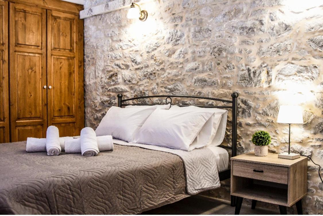Stone Living Symi Central Apartments Екстер'єр фото