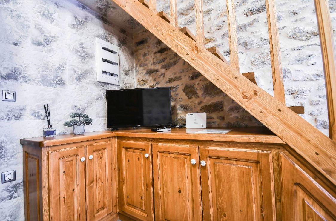 Stone Living Symi Central Apartments Екстер'єр фото