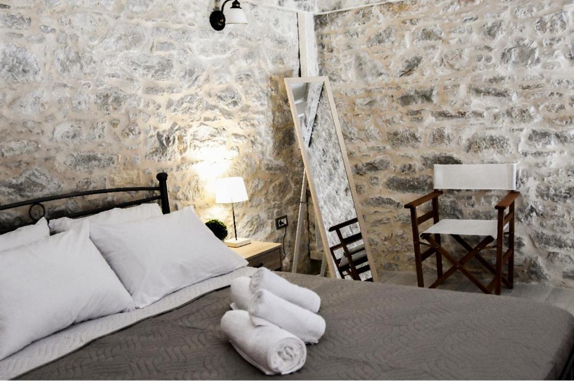 Stone Living Symi Central Apartments Екстер'єр фото